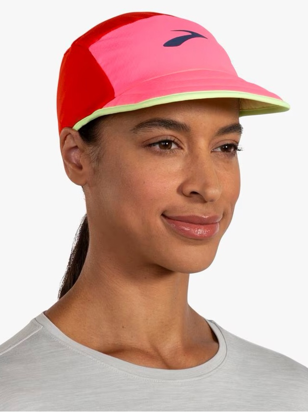 Brooks Women's packable hat